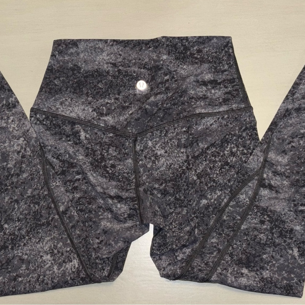 Lululemon Align Pant II 25” Area Ice Grey Leggings Size 4 Nulu Fabric